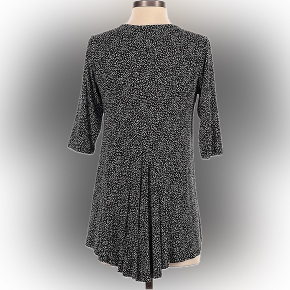 Inside Out (Short Sleeved Top) - Picture 2 of 2